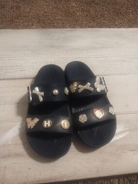 Crocs Classic Sandal Navy Lightweight Unisex Relaxed Fit unisex